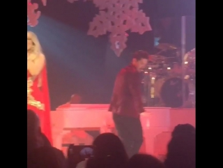 mariah carey when christmas comes live at beacon teather dec. 4, 2017 big tits big ass mature